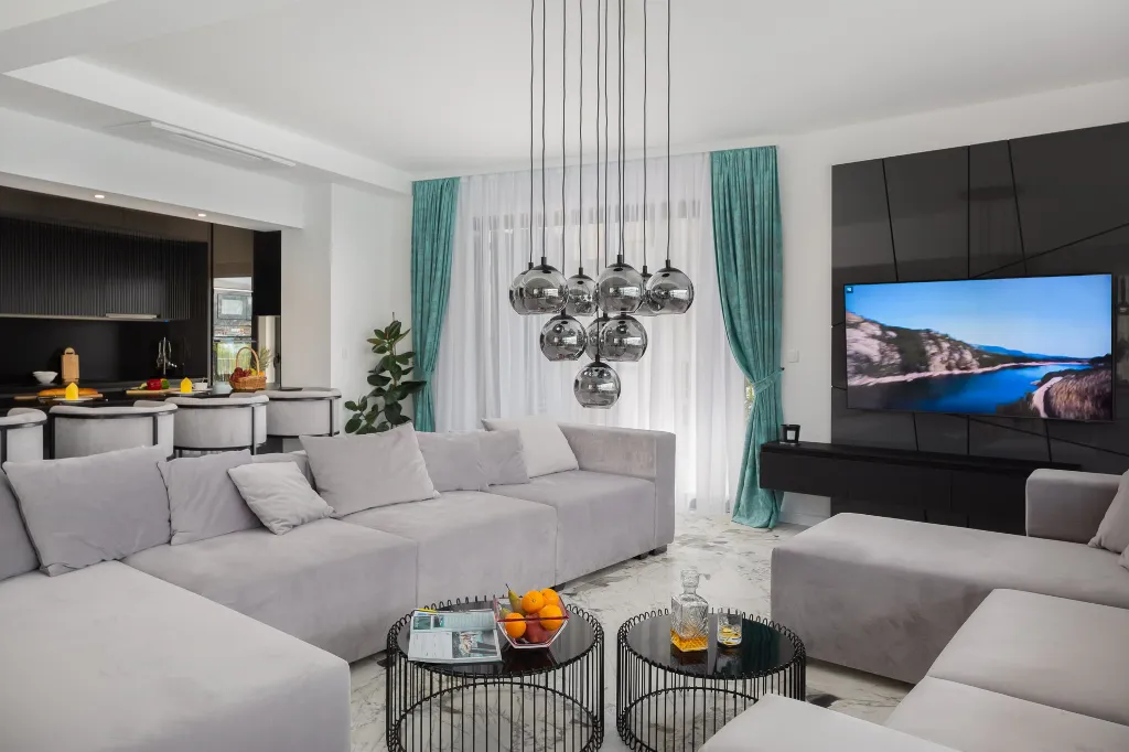 Contemporary Seafront Villa with Private Pool in Okrug Gornji