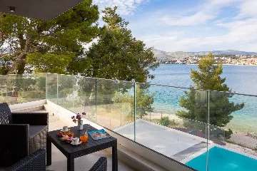 Contemporary Seafront Villa with Private Pool in Okrug Gornji