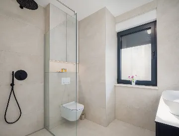 Contemporary Seafront Villa with Private Pool in Okrug Gornji