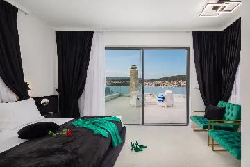 Contemporary Seafront Villa with Private Pool in Okrug Gornji