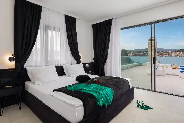 Contemporary Seafront Villa with Private Pool in Okrug Gornji