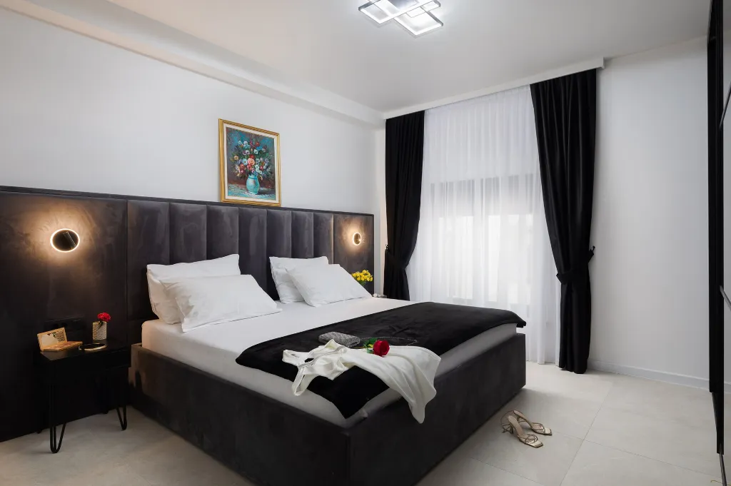 Contemporary Seafront Villa with Private Pool in Okrug Gornji