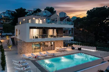 Contemporary Seafront Villa with Private Pool in Okrug Gornji