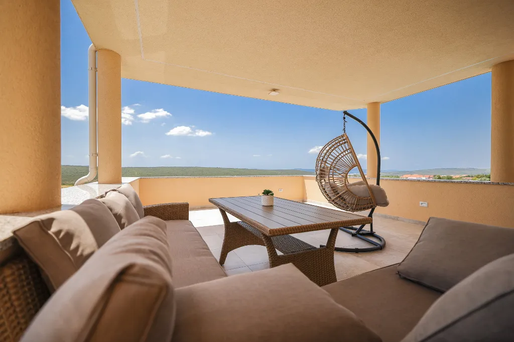 Spacious Family Villa with Heated Pool in Sukošan