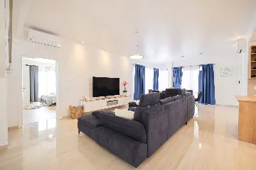 Spacious Family Villa with Heated Pool in Sukošan