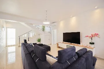 Spacious Family Villa with Heated Pool in Sukošan