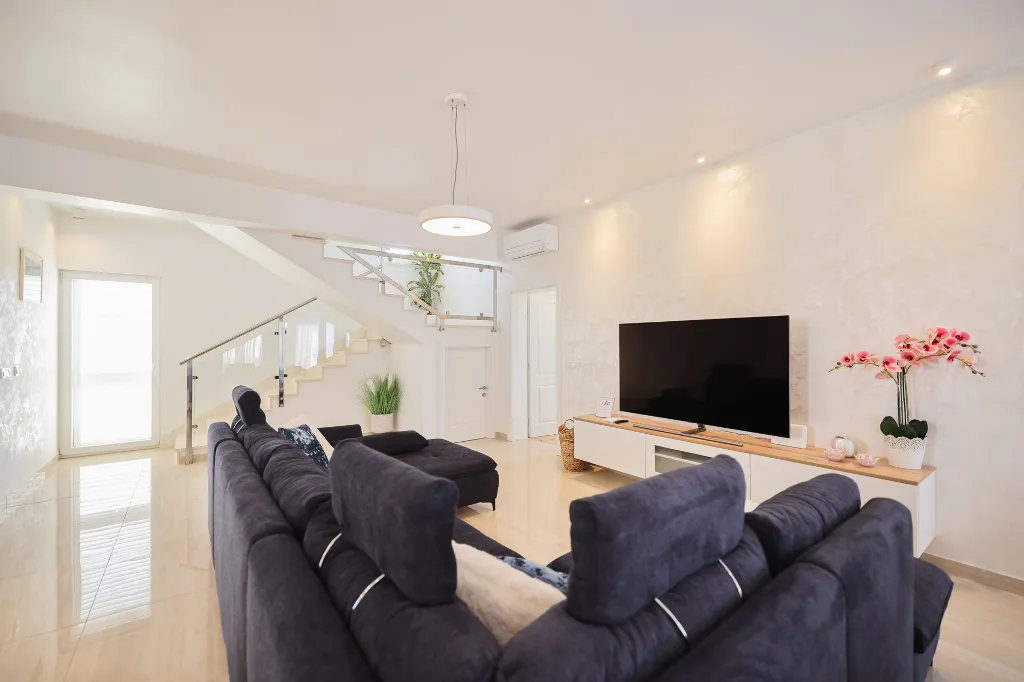 Spacious Family Villa with Heated Pool in Sukošan