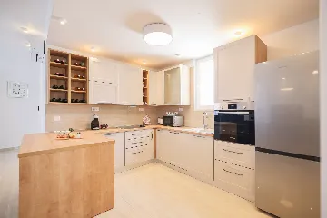 Spacious Family Villa with Heated Pool in Sukošan