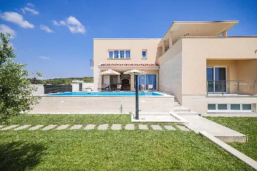 Spacious Family Villa with Heated Pool in Sukošan