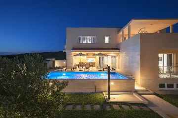 Spacious Family Villa with Heated Pool in Sukošan