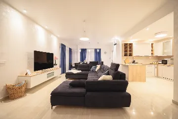 Spacious Family Villa with Heated Pool in Sukošan