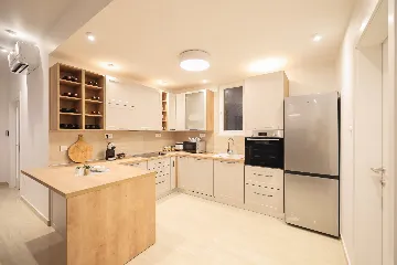 Spacious Family Villa with Heated Pool in Sukošan