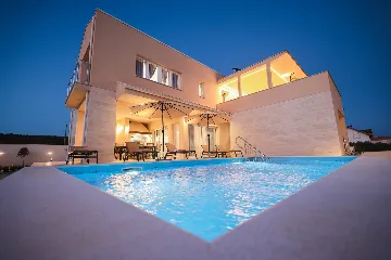 Spacious Family Villa with Heated Pool in Sukošan