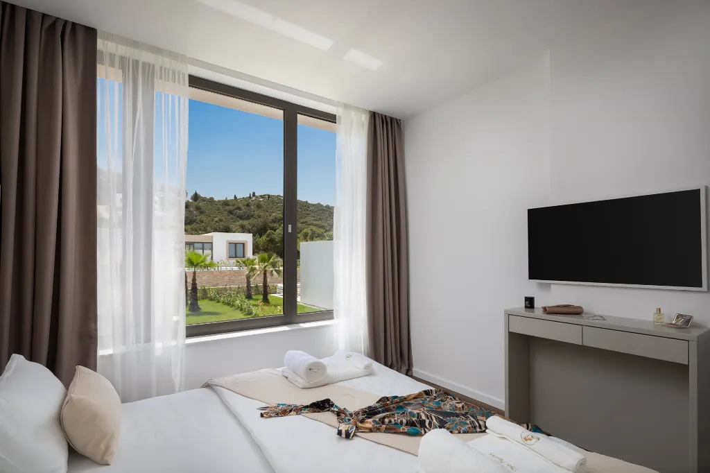 Beachfront Family Villa with Pool in Tkon
