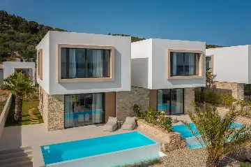 Beachfront Family Villa with Pool in Tkon