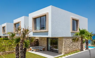 Beachfront Family Villa with Pool in Tkon