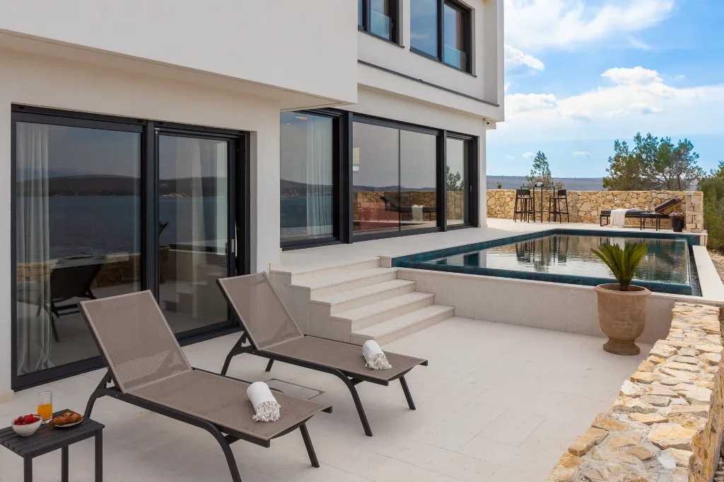 Contemporary Family Villa with Pool, Novigrad