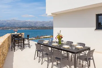 Contemporary Family Villa with Pool, Novigrad