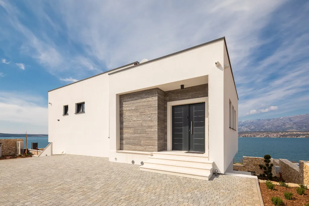 Contemporary Family Villa with Pool, Novigrad