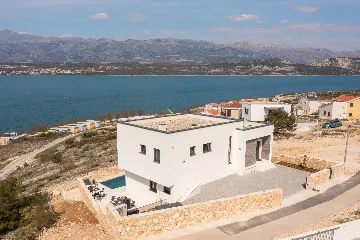 Contemporary Family Villa with Pool, Novigrad