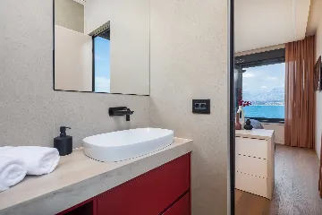 Contemporary Family Villa with Pool, Novigrad