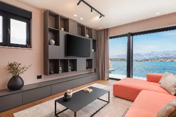 Contemporary Family Villa with Pool, Novigrad