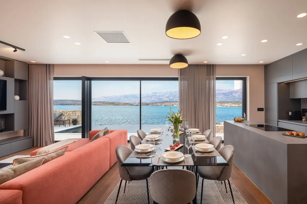 Contemporary Family Villa with Pool, Novigrad