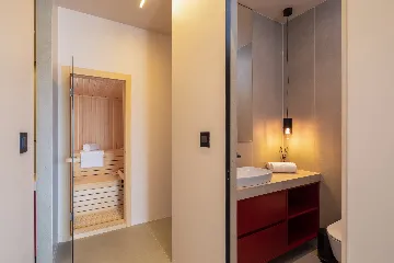 Contemporary Family Villa with Pool, Novigrad