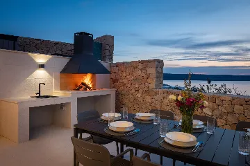 Contemporary Family Villa with Pool, Novigrad