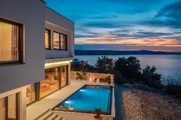 Contemporary Family Villa with Pool, Novigrad