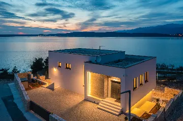 Contemporary Family Villa with Pool, Novigrad