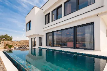 Contemporary Family Villa with Pool, Novigrad