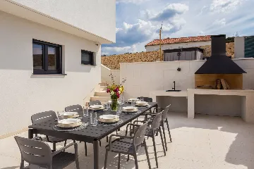 Contemporary Family Villa with Pool, Novigrad