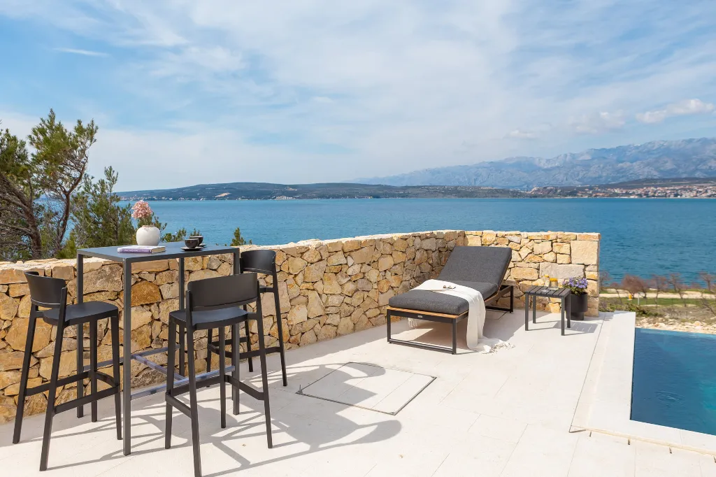 Contemporary Family Villa with Pool, Novigrad