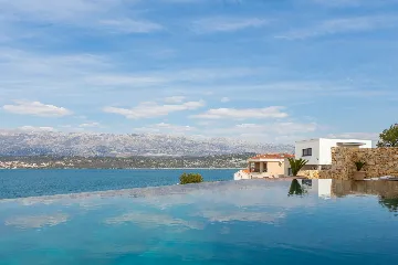 Contemporary Family Villa with Pool, Novigrad