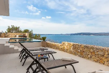 Contemporary Family Villa with Pool, Novigrad