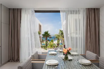 Beachfront Villa with Pool in Tkon