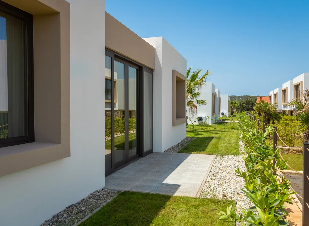 Beachfront Villa with Pool in Tkon
