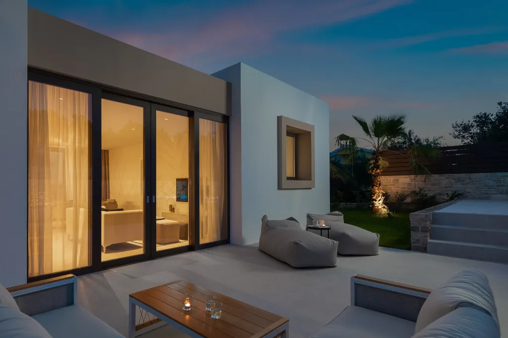 Beachfront Villa with Pool in Tkon