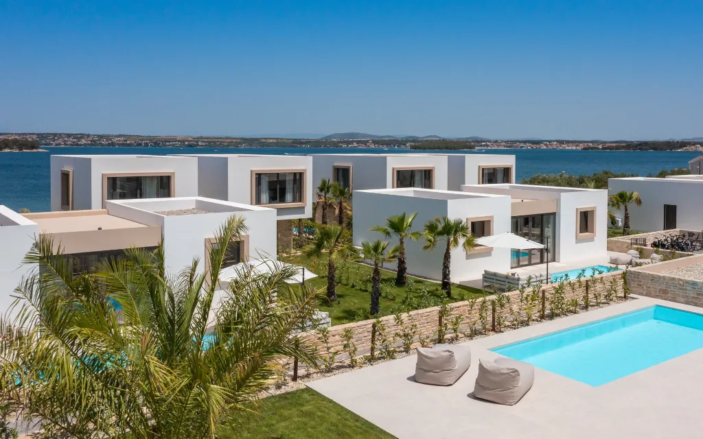 Beachfront Villa with Pool in Tkon