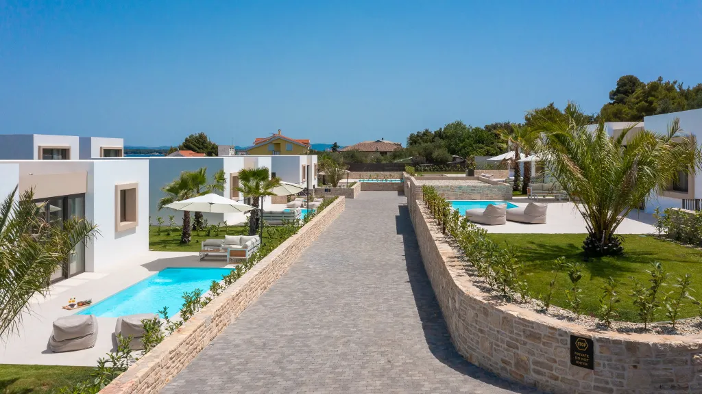 Beachfront Villa with Pool in Tkon
