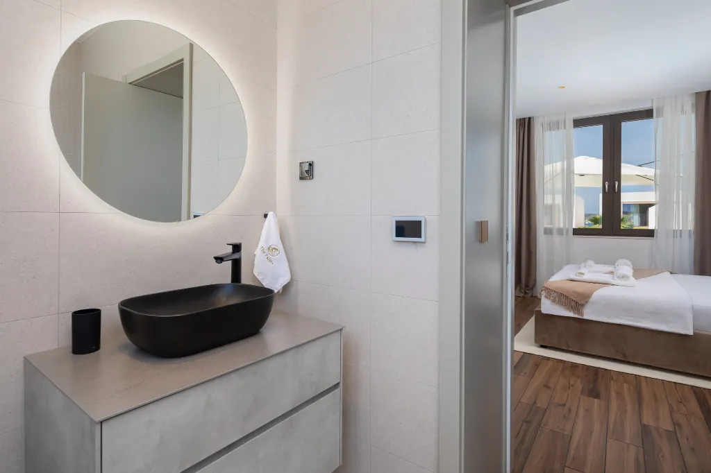 Beachfront Villa with Private Pool in Tkon