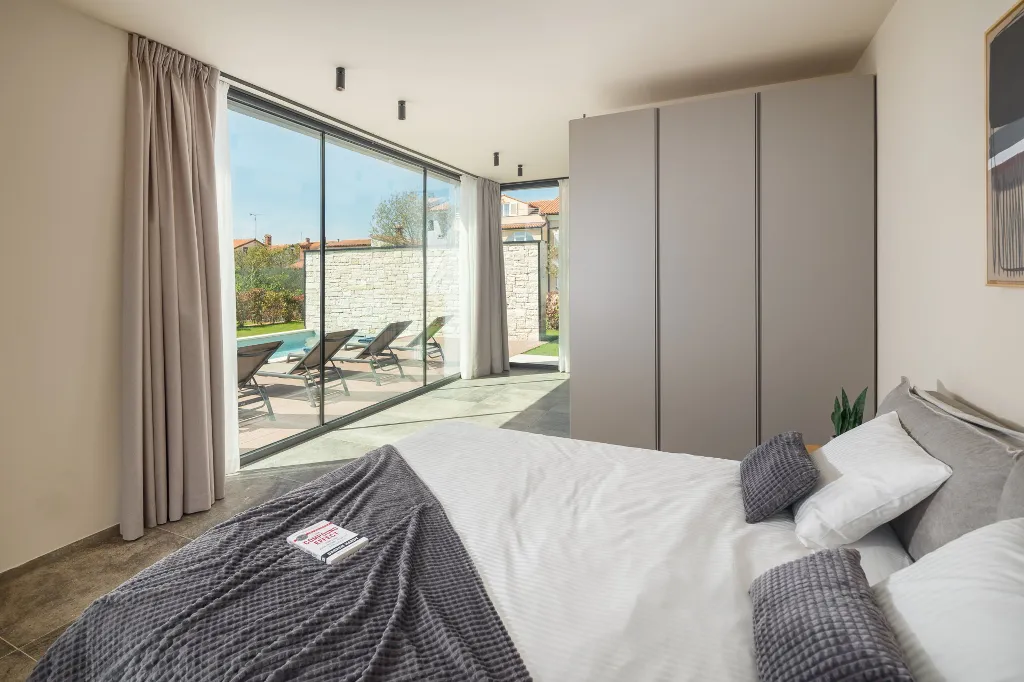 Modern Villa with Pool in Bale
