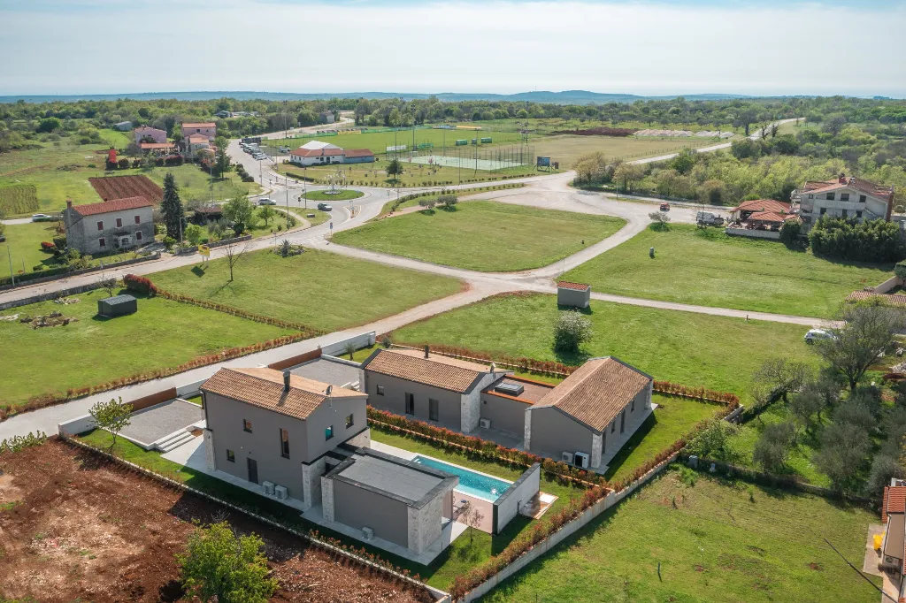 Modern Villa with Pool in Bale