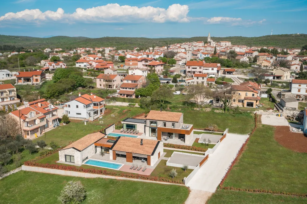 Modern Villa with Pool in Bale