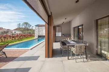 Modern Villa with Pool in Bale