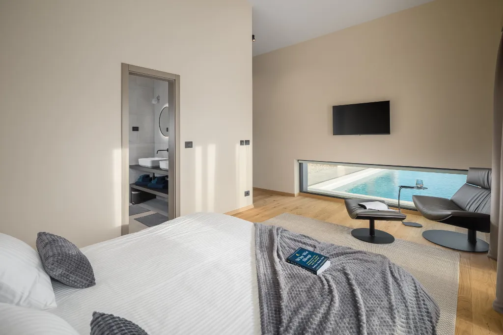 Modern Villa with Pool in Bale