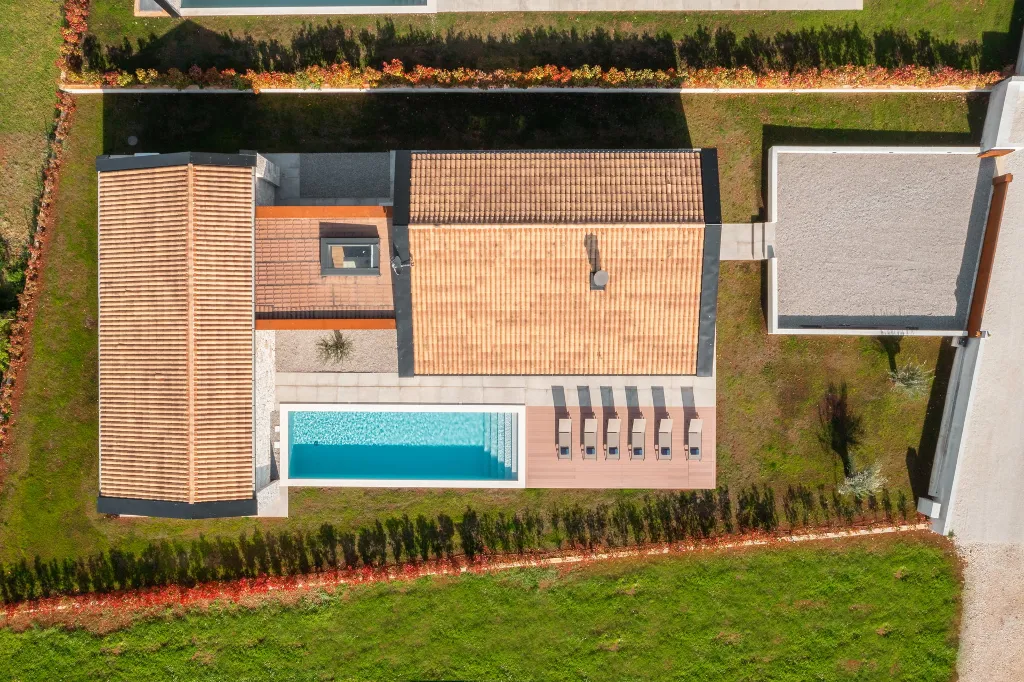 Modern Villa with Pool in Bale