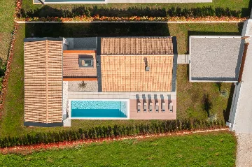 Modern Villa with Pool in Bale