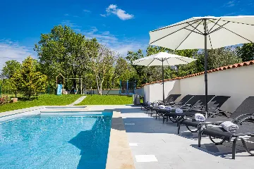 Family Villa with Heated Pool in Krnica